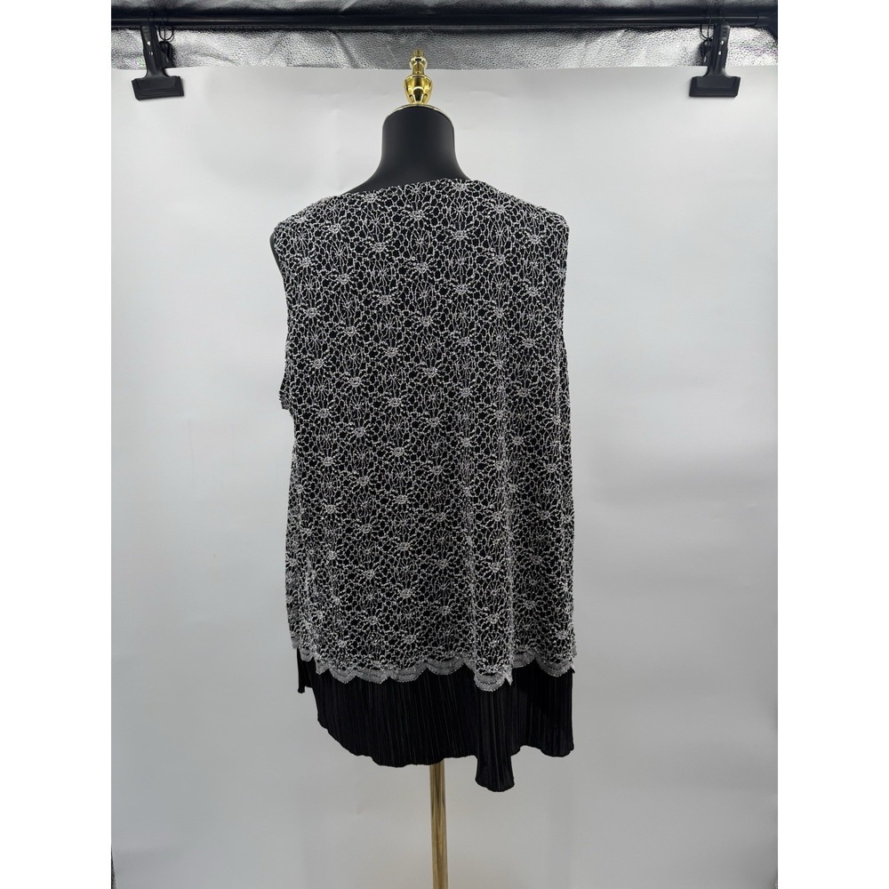 CJ Banks plus size women's fancy layered top.  Size 1X - Picture 5 of 10